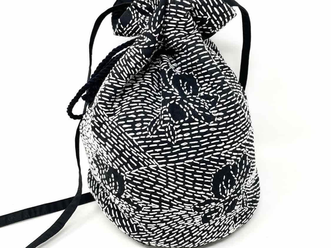 Merlette Black/White Bucket Floral Crossbody - Article Consignment