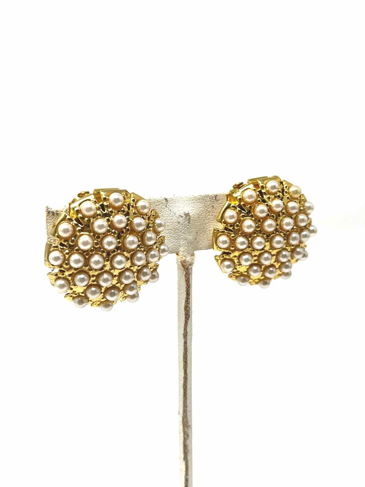 Musi Gold-tone Faux Pearl Shoe Clips - Article Consignment