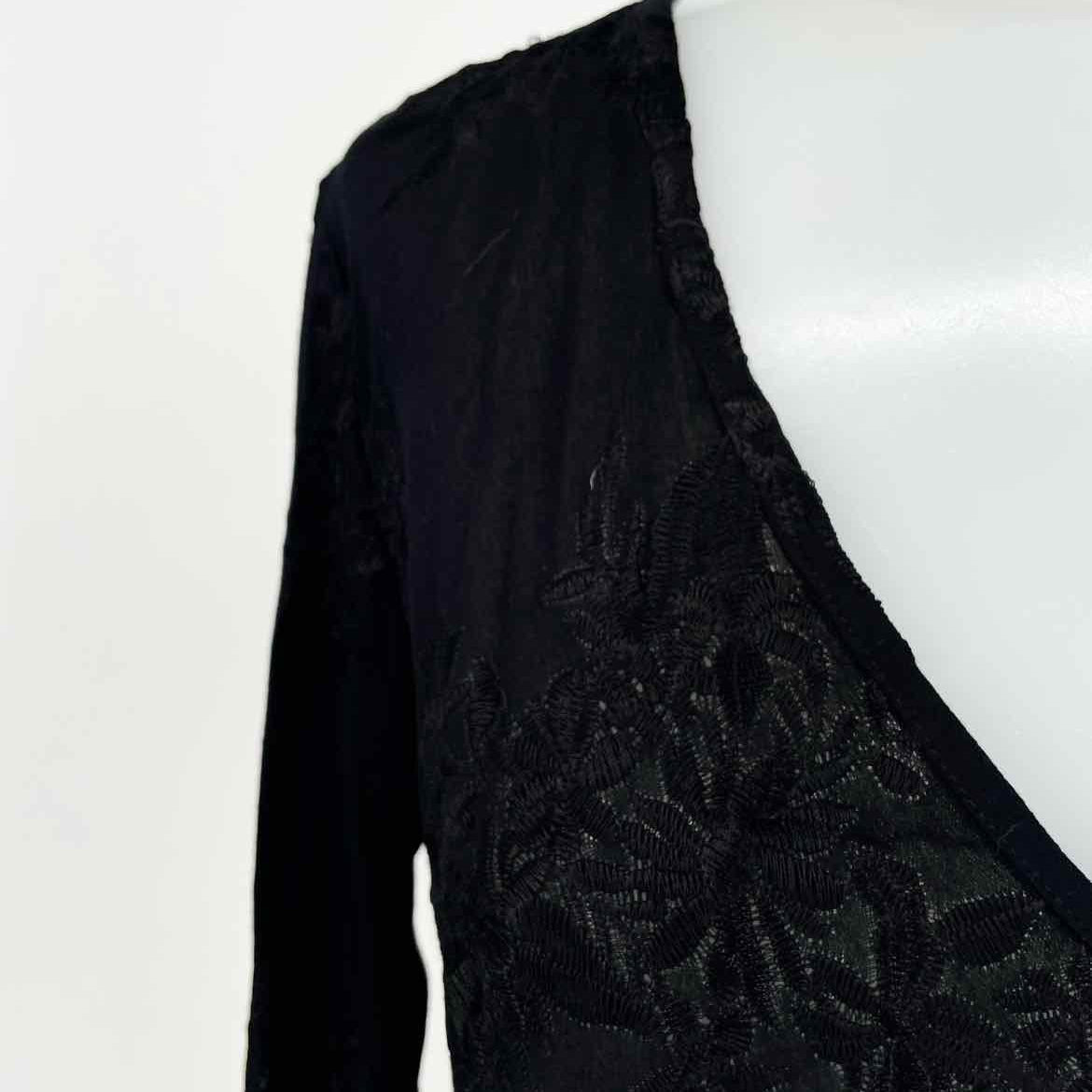 Flynn Skye Women's Black Cut-Out Embroidered Crop Size XS Long Sleeve - Article Consignment