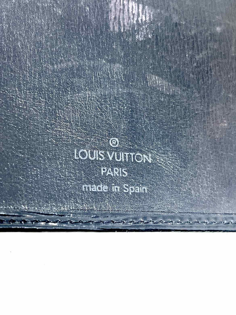 LOUIS VUITTON Black Rectangle 7.5 in Ribbed Wallet - Consignment