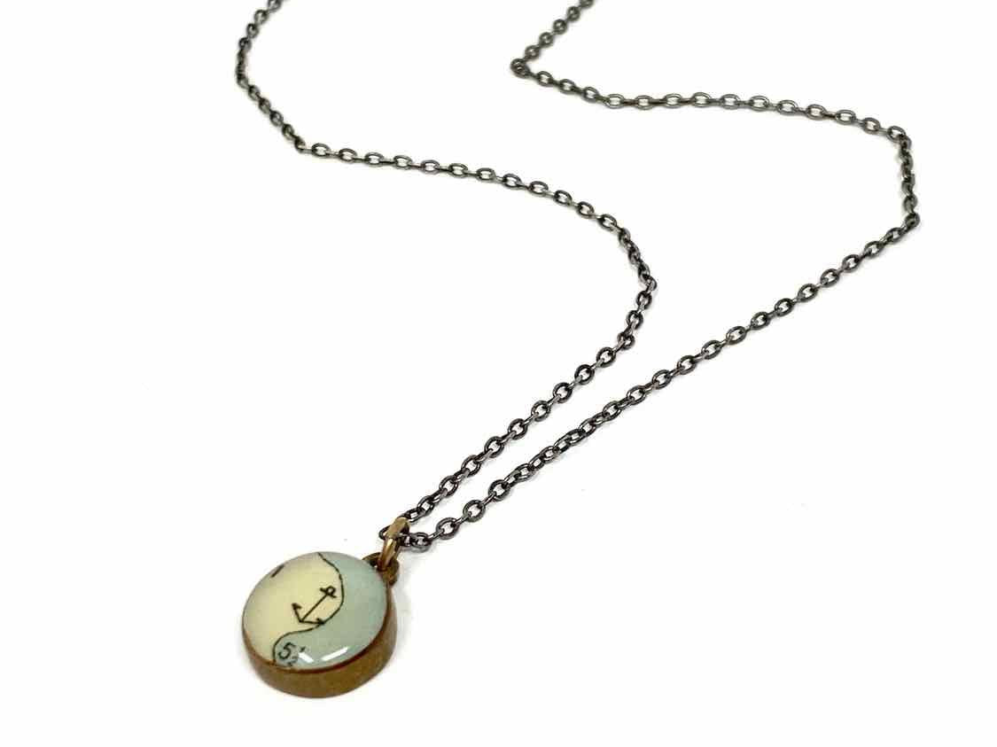 Chart Metal Mint green Round Necklace - Article Consignment