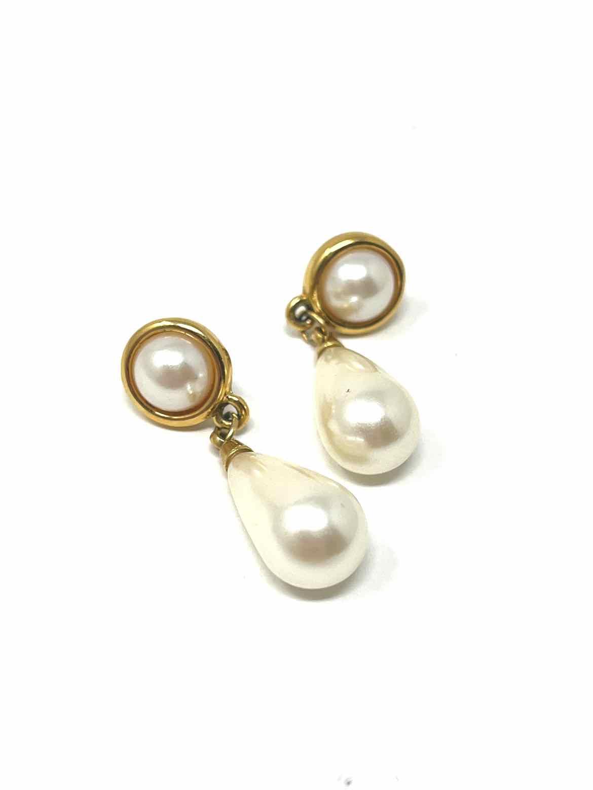 Napier deals pearl earrings