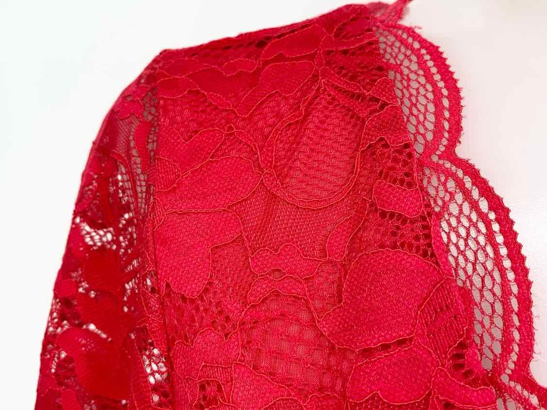 Bebe Women's Red mini Lace V-neck Date Night Size M Dress - Article Consignment