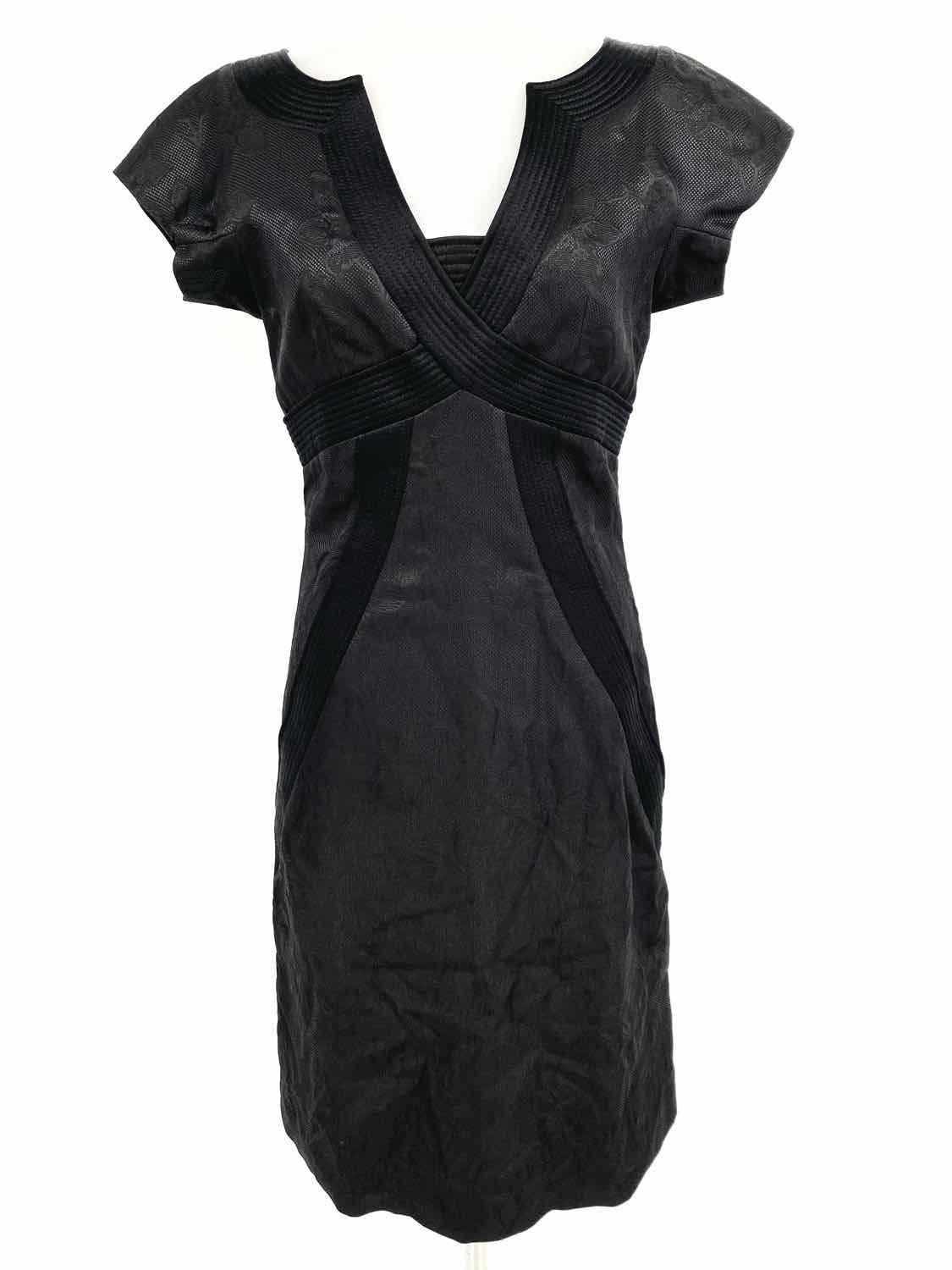 Alexander McQueen Size 40/8 Black S/S Dress - Article Consignment