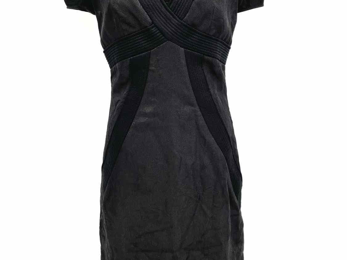 Alexander McQueen Size 40/8 Black S/S Dress - Article Consignment